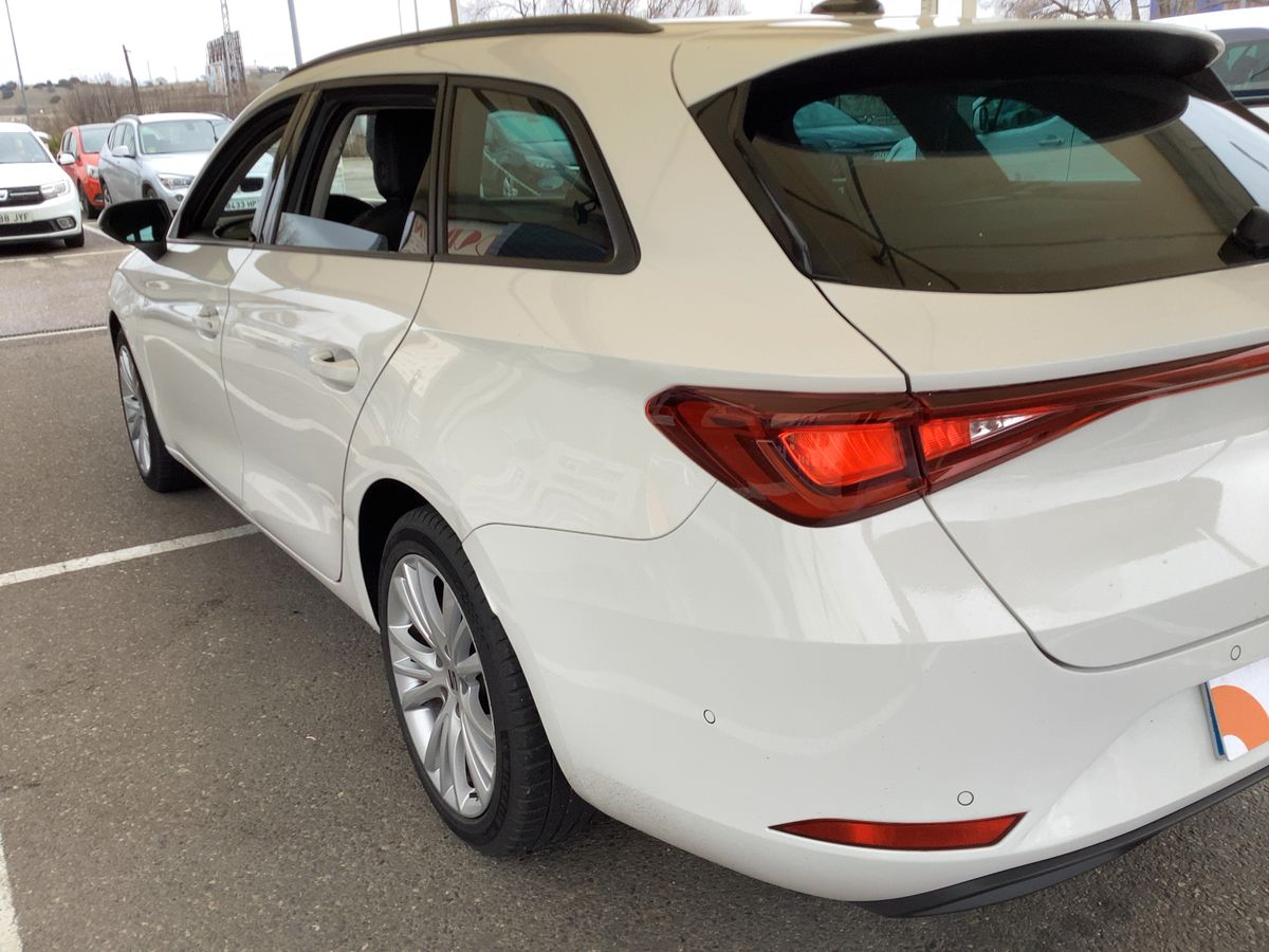 Seat Leon 2023 — photo 7