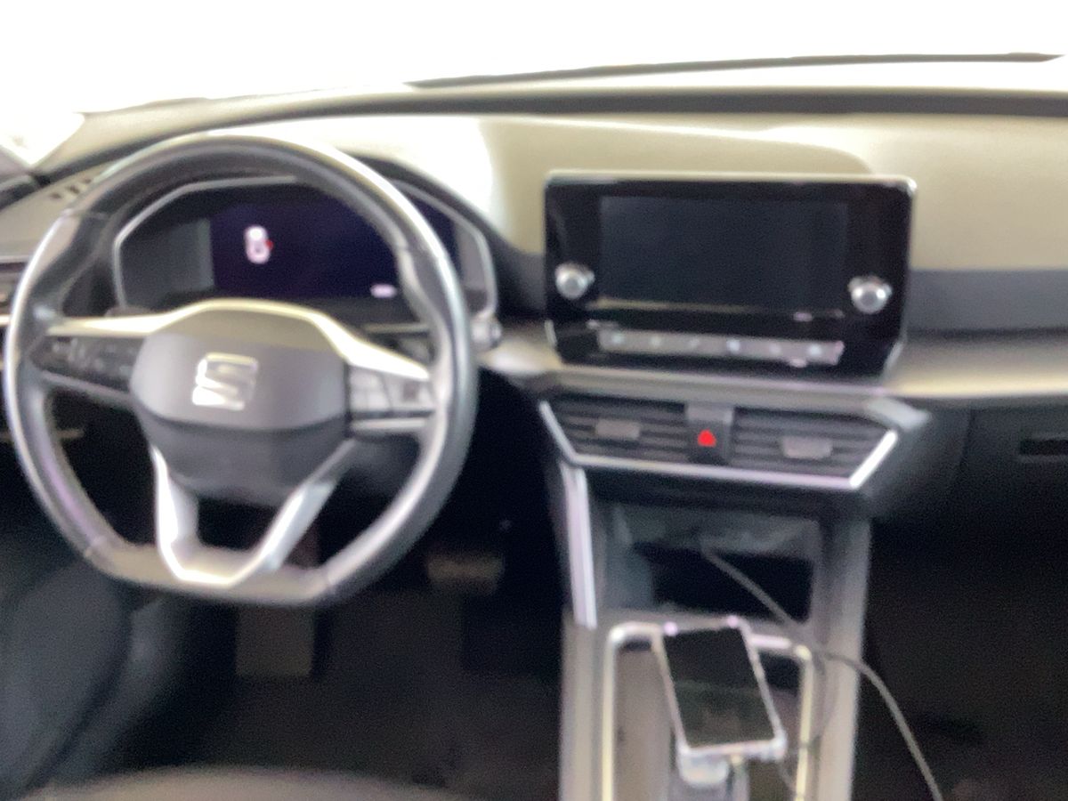 Seat Leon 2023 — photo 18