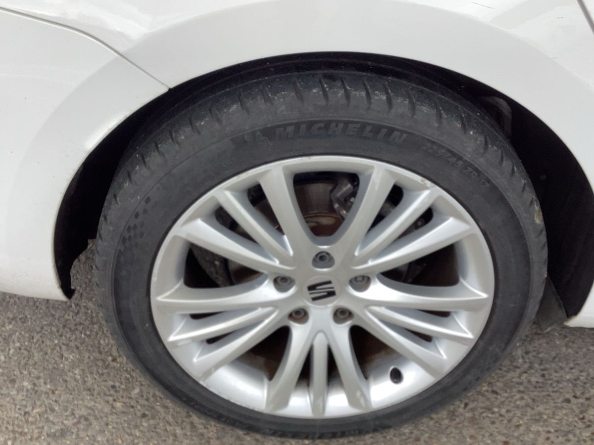 Seat Leon 2023 — photo 10