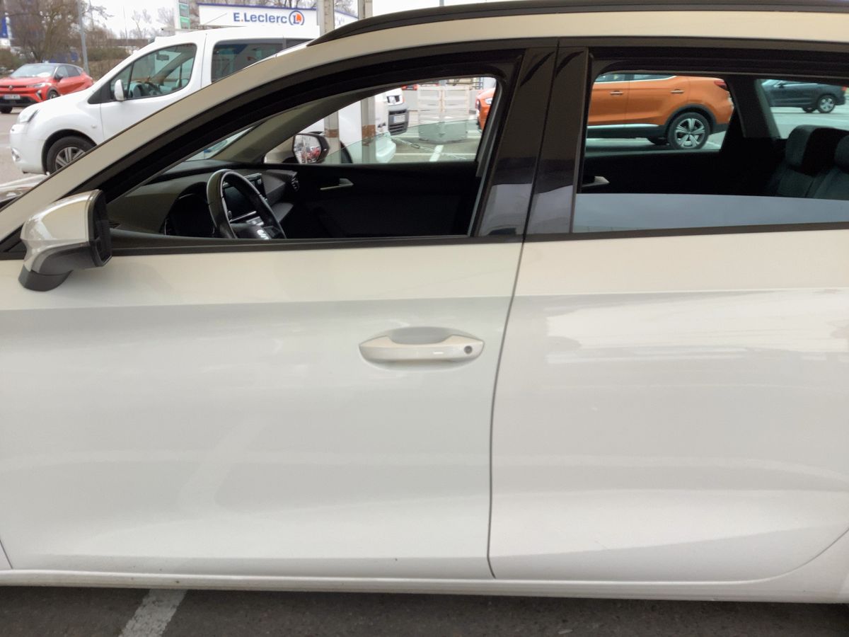 Seat Leon 2023 — photo 5