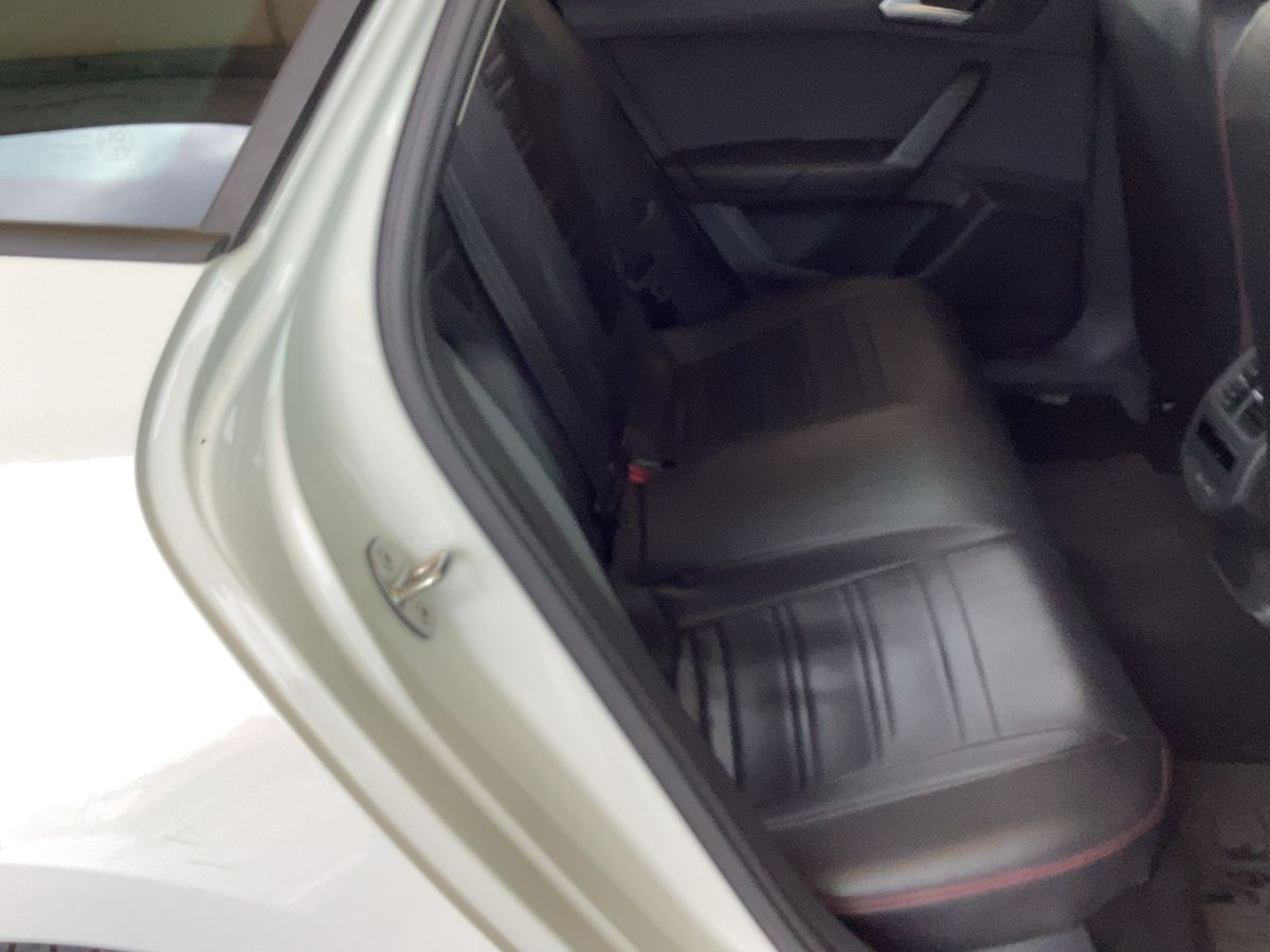 Seat Leon 2023 — photo 20