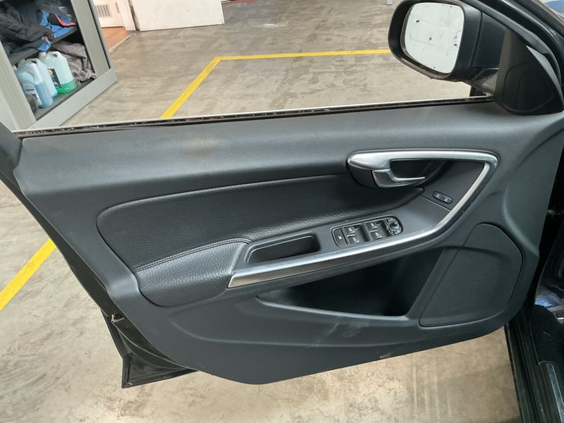 Volvo V60 1.6 D Momentum 2013 – снимка 27