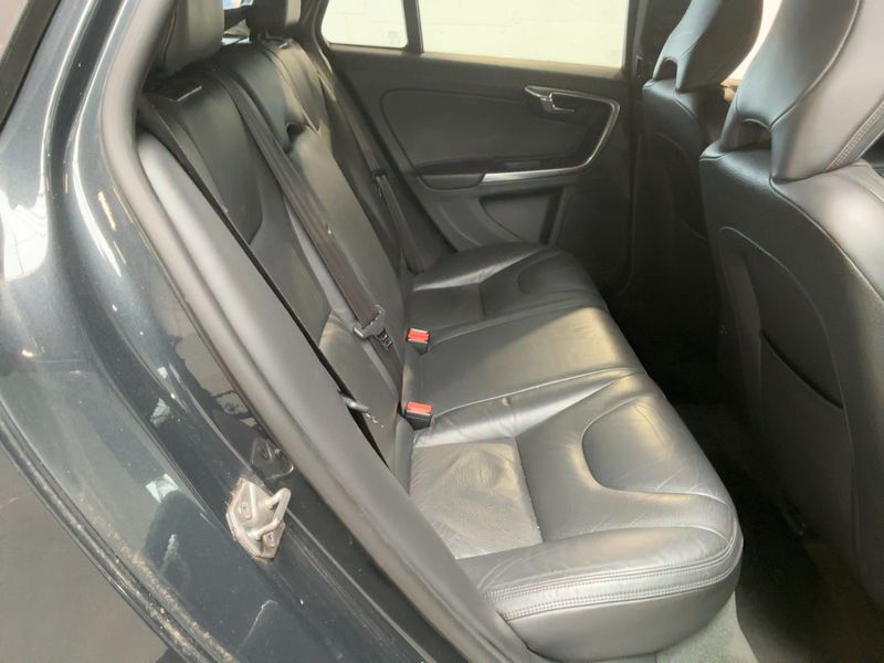 Volvo V60 1.6 D Momentum 2013 – снимка 20