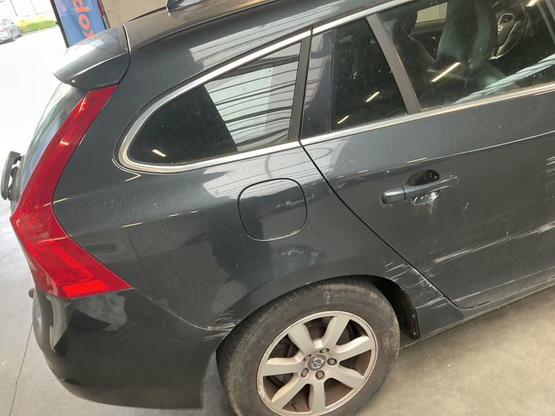 Volvo V60 1.6 D Momentum 2013 – снимка 24