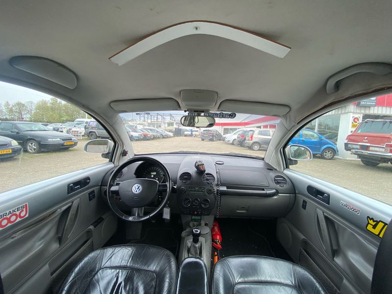 Volkswagen New Beetle 1.9 TDI — zdjęcie 11
