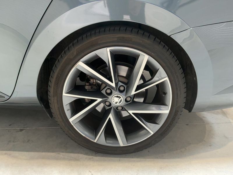 Skoda Superb 1.4 TSI ACT SportLine 2018 – снимка 5