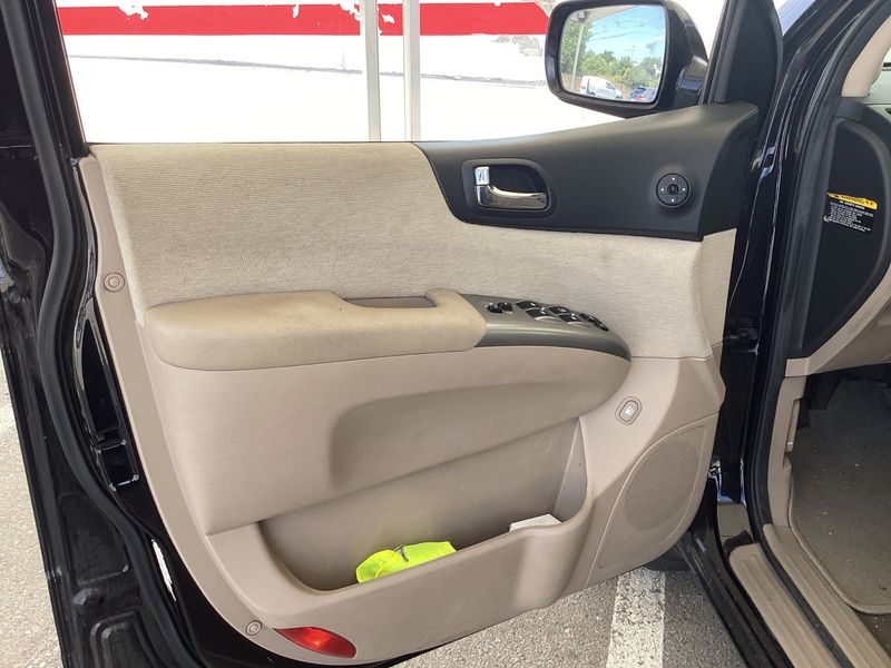 Kia Carnival 2.9 CRDi VGT Active 2009 – снимка 33