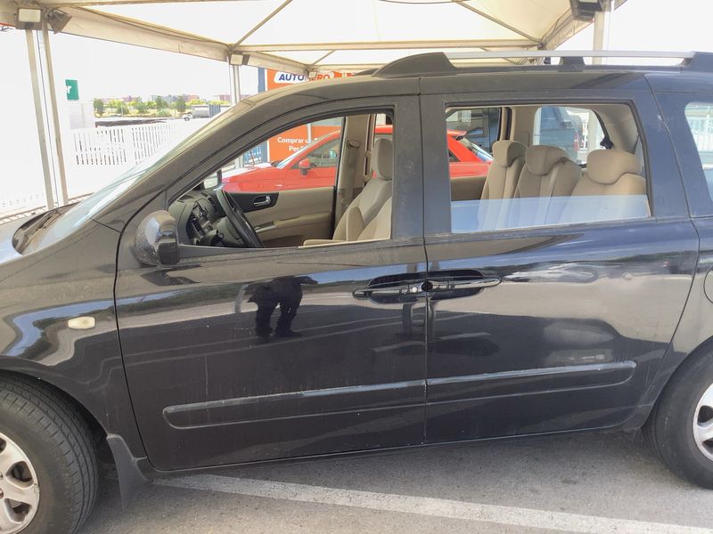 Kia Carnival 2.9 CRDi VGT Active — zdjęcie 4