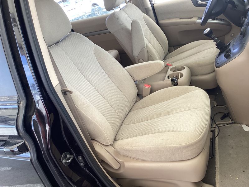 Kia Carnival 2.9 CRDi VGT Active 2009 – снимка 32