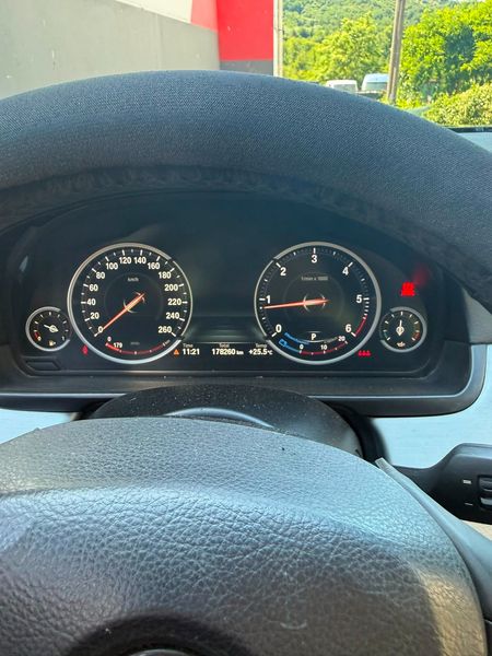 BMW 5er 520d xDrive — zdjęcie 12