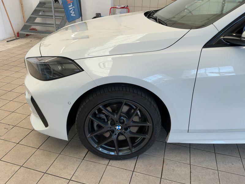 BMW 1er 120i M Sport 2023 – снимка 2