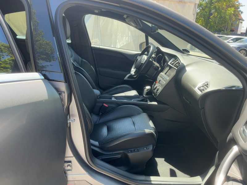DS Automobiles DS4 Crossback 2.0 Blue-HDi — zdjęcie 11