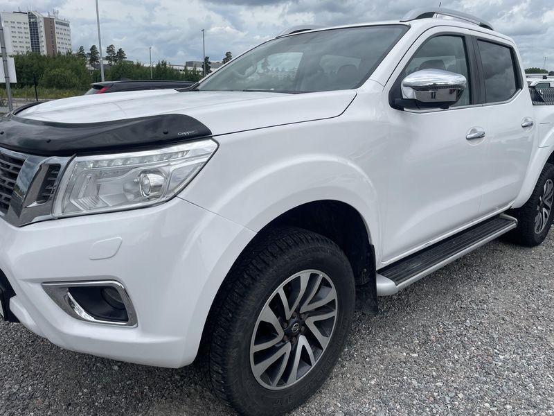 Nissan Navara NP-300 2.3 dCi Tekna+ Double Cab 4x4 — zdjęcie 2