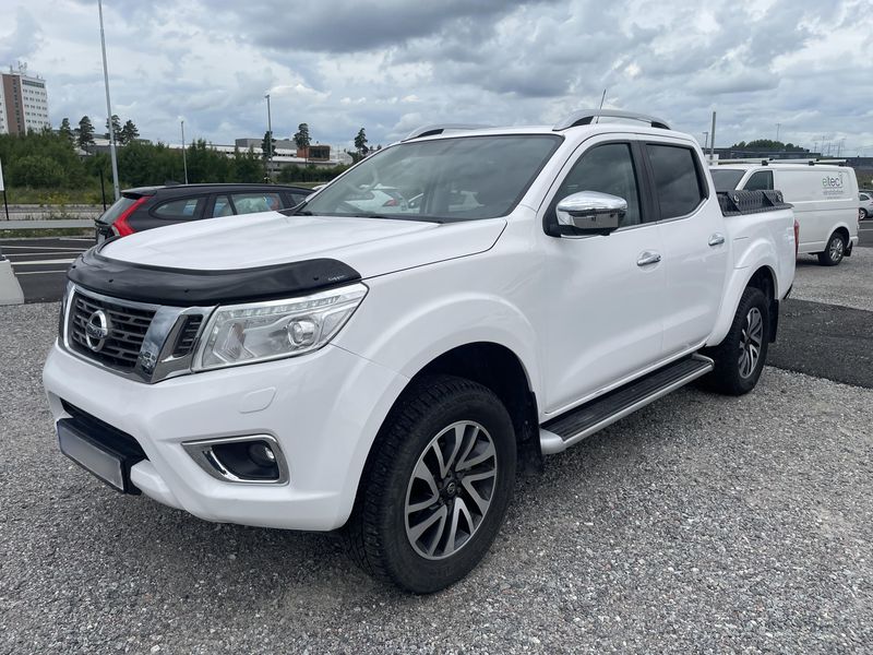 Nissan Navara NP-300 2.3 dCi Tekna+ Double Cab 4x4