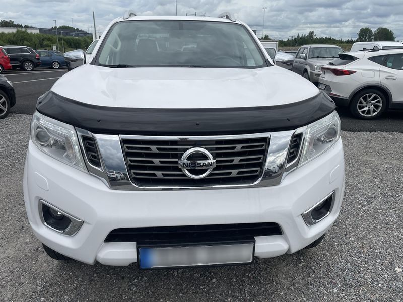 Nissan Navara NP-300 2.3 dCi Tekna+ Double Cab 4x4 — zdjęcie 9