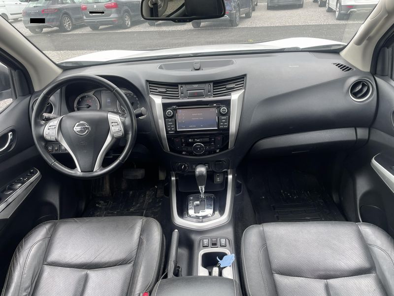 Nissan Navara NP-300 2.3 dCi Tekna+ Double Cab 4x4 — zdjęcie 12