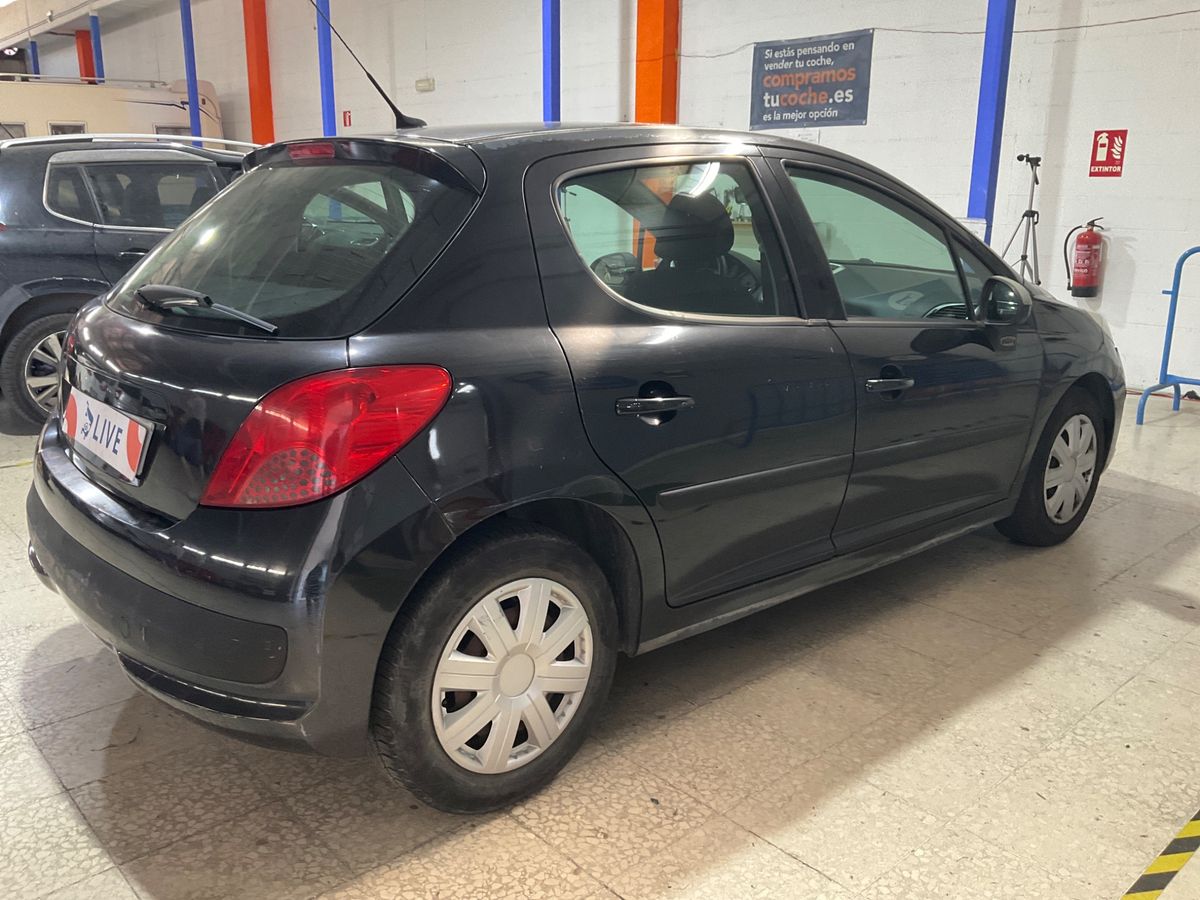 Peugeot 207 1.4 HDi Confort