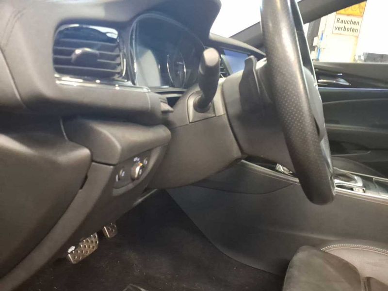Opel Insignia 2.0 CDTI Ultimate — zdjęcie 15