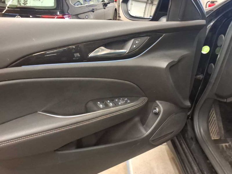 Opel Insignia 2.0 CDTI Ultimate — zdjęcie 13