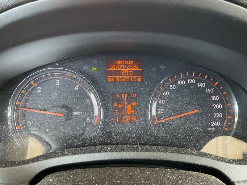 Toyota Avensis 2.2 D-4D Active — zdjęcie 4