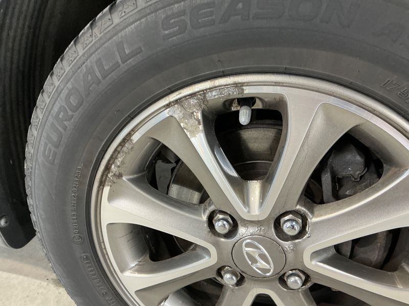 Hyundai i10 1.0 Intro Edition 2014 – снимка 21