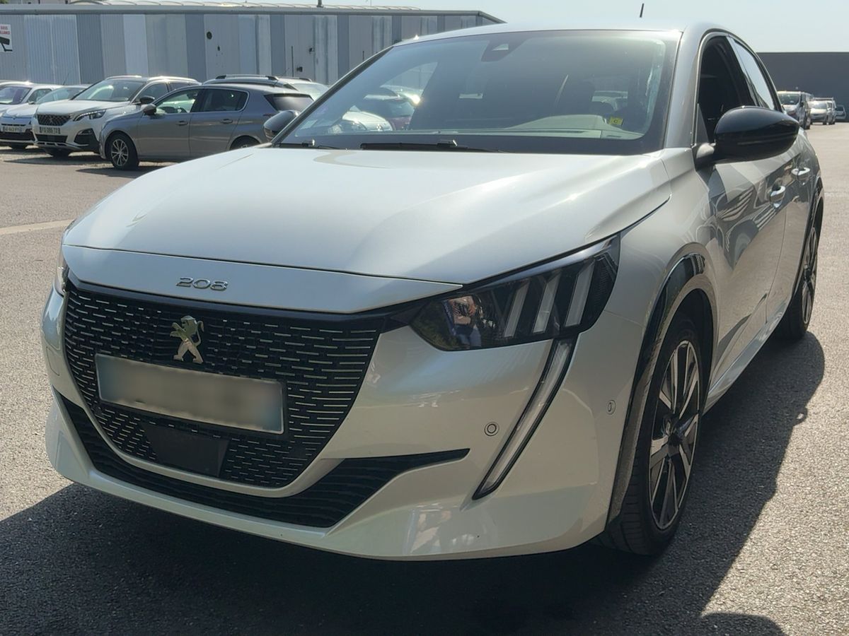 Peugeot 208 2021