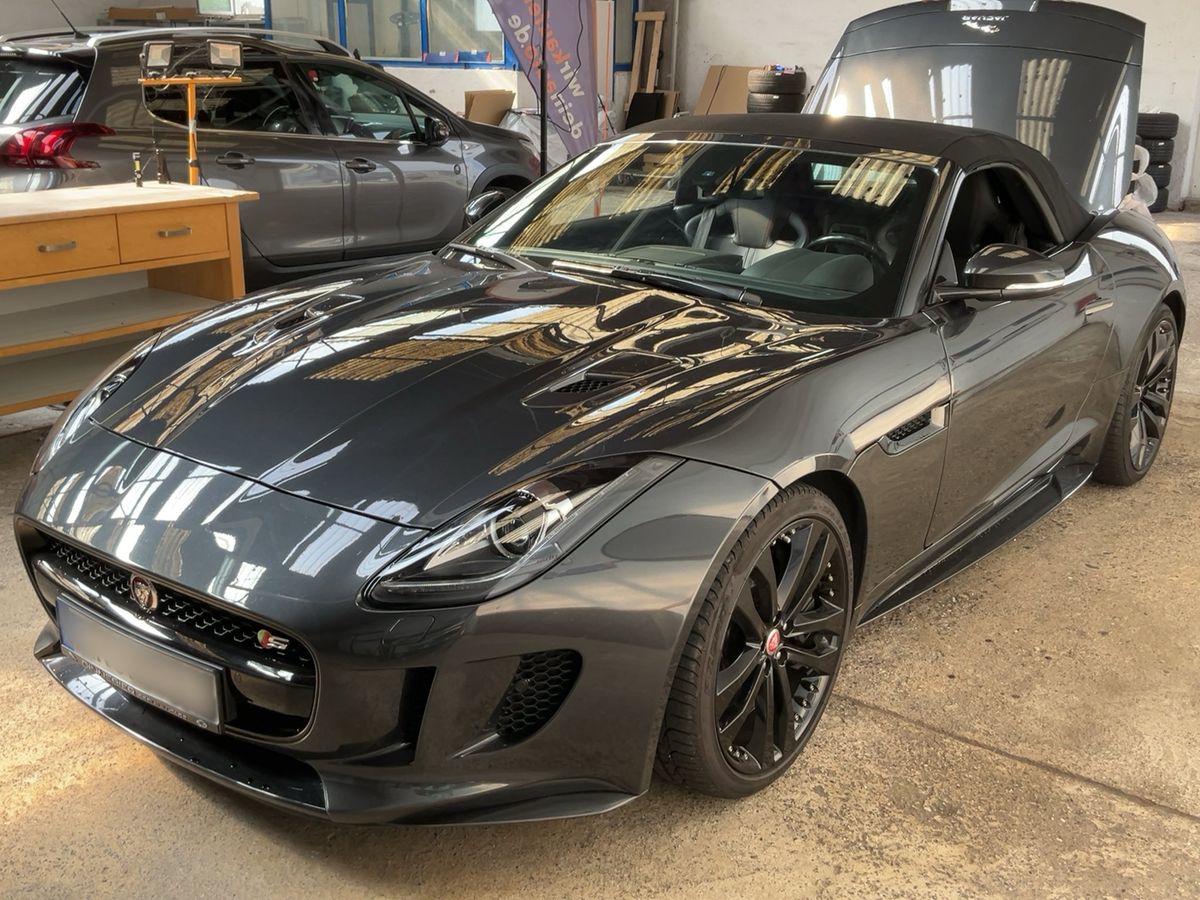 Jaguar F-TYPE 2017 — photo 1