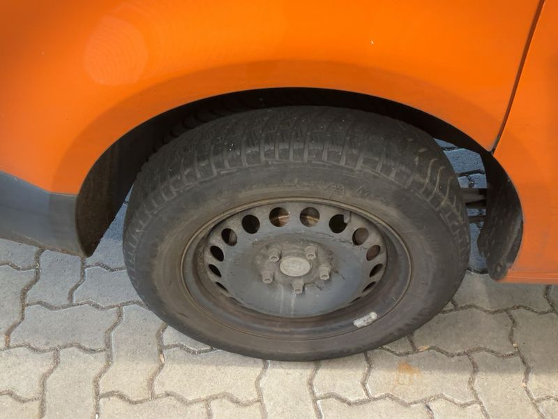 Volkswagen Caddy 1.6 TDI Kasten 2011 – снимка 9
