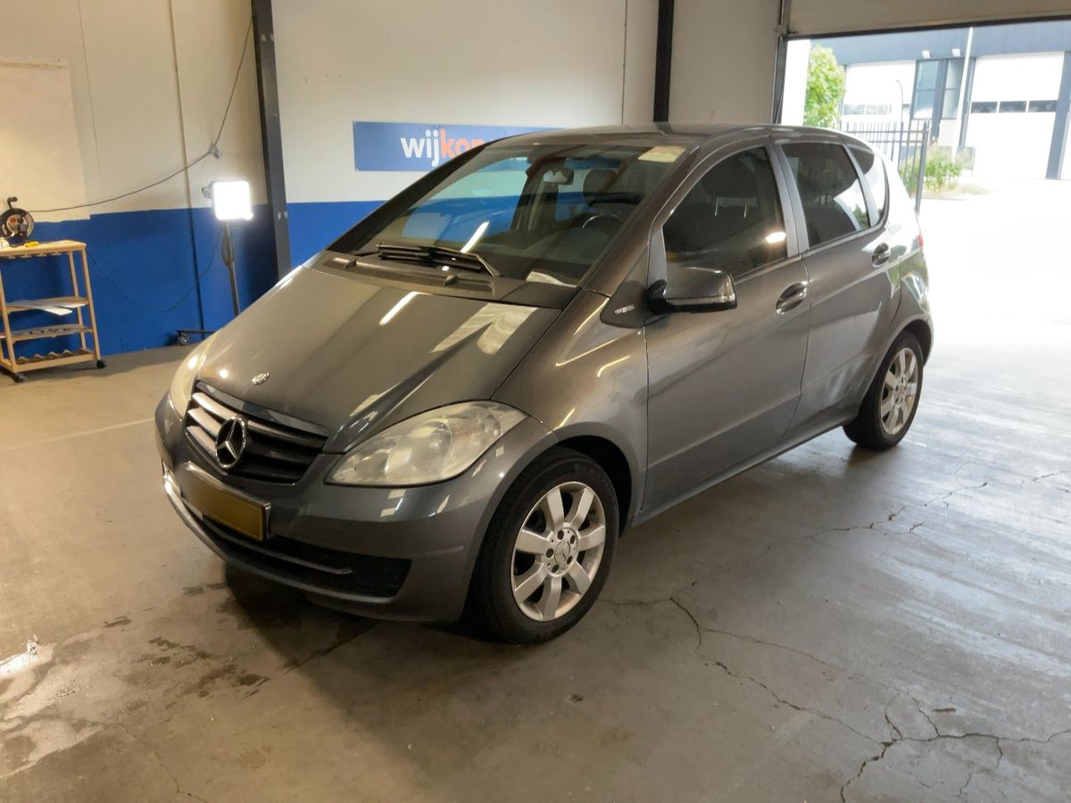 Mercedes-Benz A-Klasse 2011 — photo 1