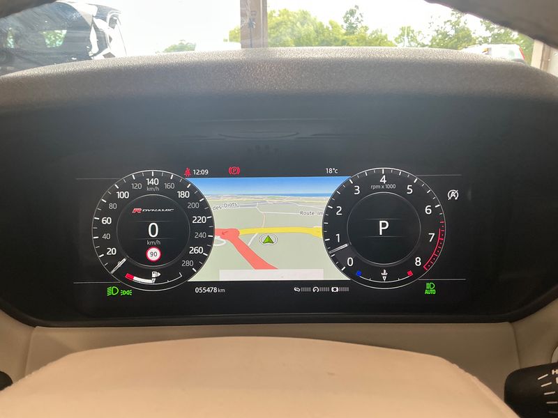 Land Rover Range Rover Velar 3.0 V6 Kompressor HSE R-Dynamic — zdjęcie 13
