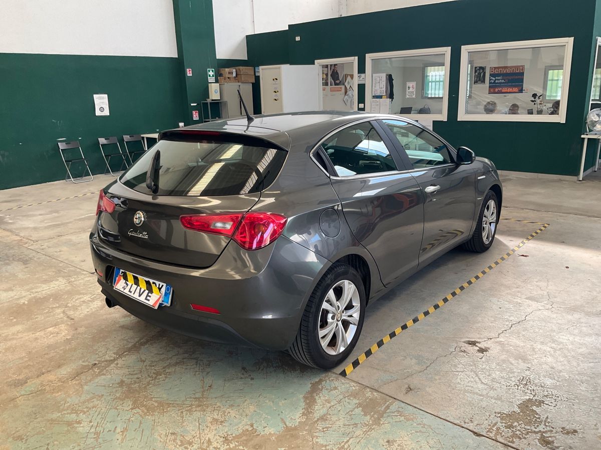 Alfa Romeo Giulietta 1.6 JTDM Distinctive