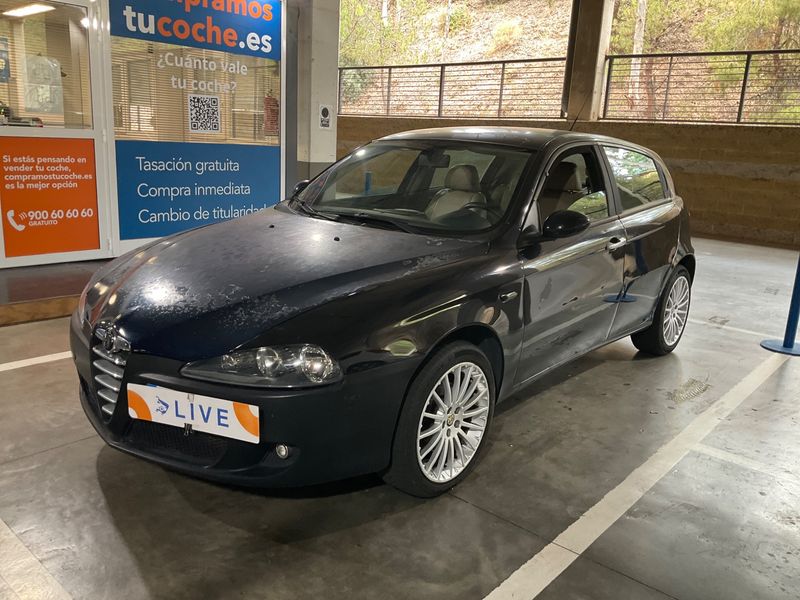 Alfa Romeo Alfa 147 1.9 JTD M-Jet Distinctive — zdjęcie 1