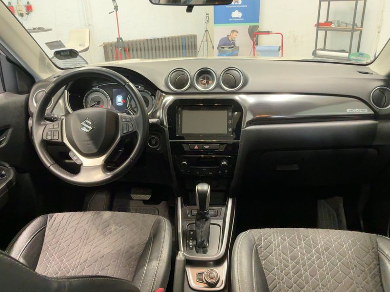 Suzuki Vitara 1.4 BoosterJet Mild-Hybrid Comfort+ 4x4 — zdjęcie 12