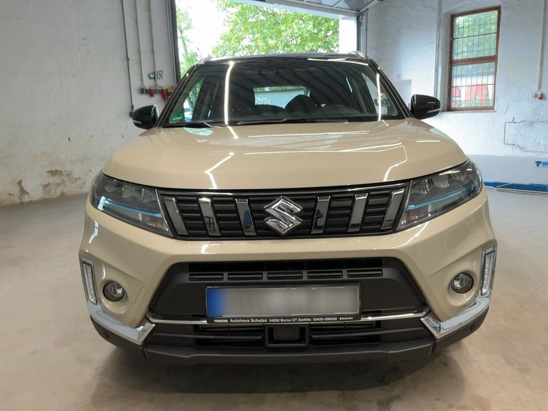Suzuki Vitara 1.4 BoosterJet Mild-Hybrid Comfort+ 4x4 — zdjęcie 9