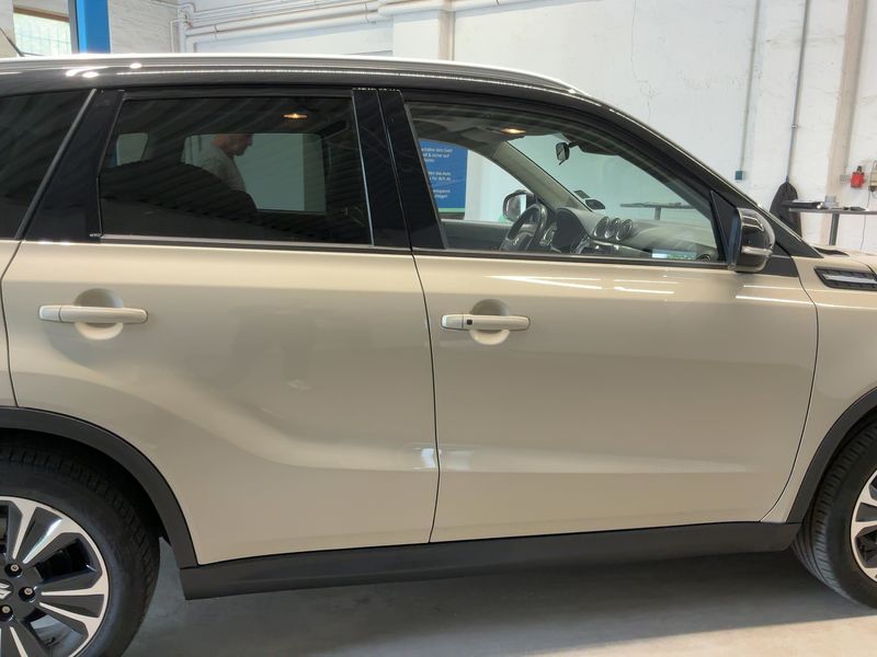 Suzuki Vitara 1.4 BoosterJet Mild-Hybrid Comfort+ 4x4 — zdjęcie 7