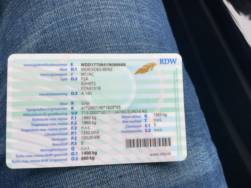 Mercedes-Benz A-Klasse A 180 Progressive — zdjęcie 15