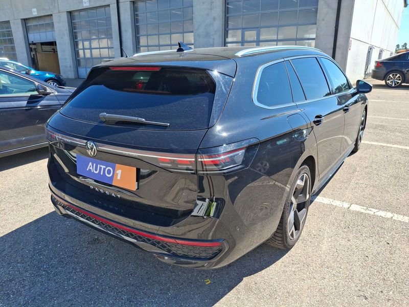 Volkswagen Passat 2.0 TDI R-line — zdjęcie 5