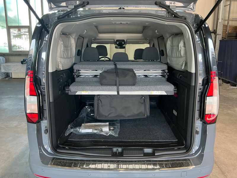 Volkswagen Caddy California 1.5 TSI Maxi 2023 – снимка 22