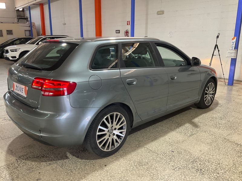 Audi A3 Sportback 1.9 TDI Ambiente — zdjęcie 2