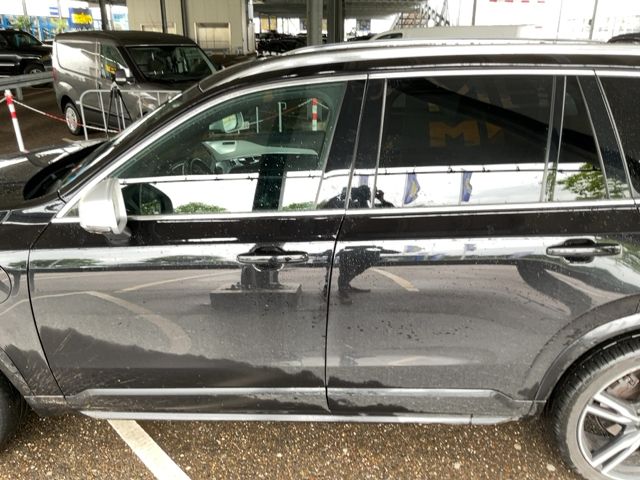Volvo XC90 2.0 T8 Plug-in Hybrid R-Design AWD — zdjęcie 4