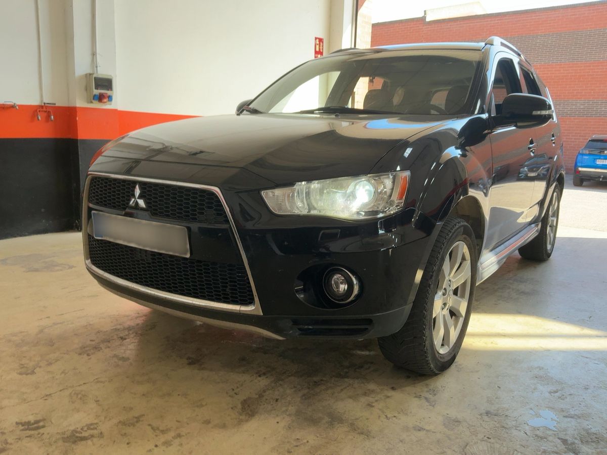 Mitsubishi Outlander 2011