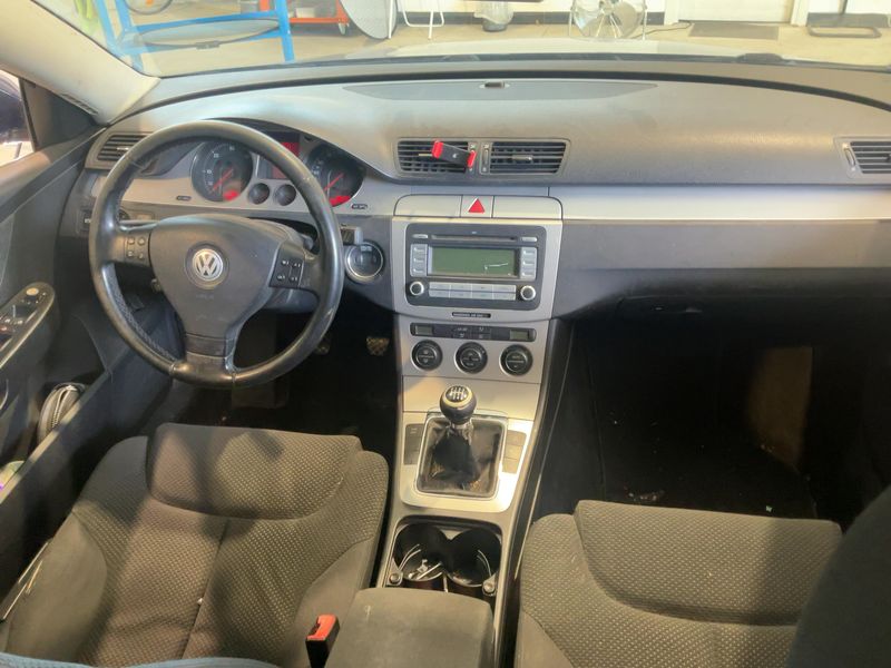 Volkswagen Passat 2.0 TDI Comfortline 2008 – снимка 17