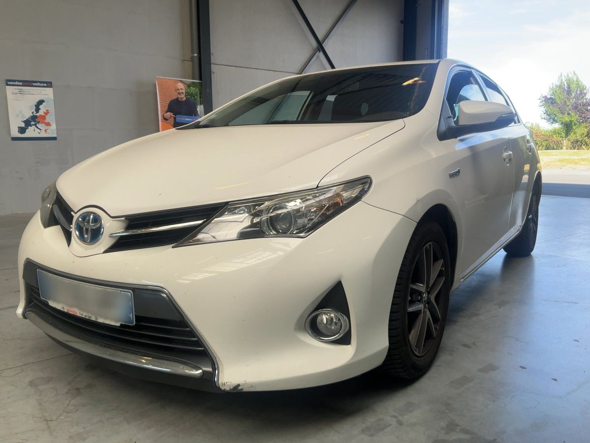 Toyota Auris 2015