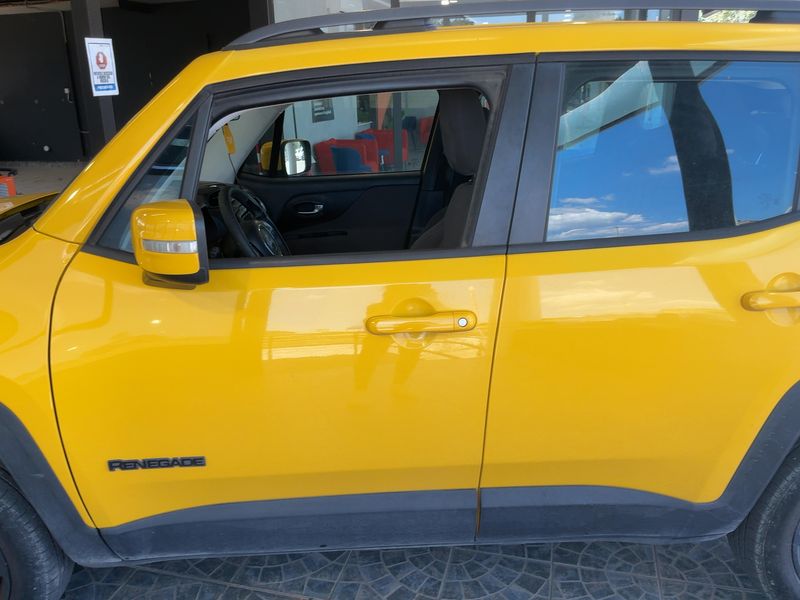Jeep Renegade 2.0 M-Jet Night Eagle 4WD — zdjęcie 4