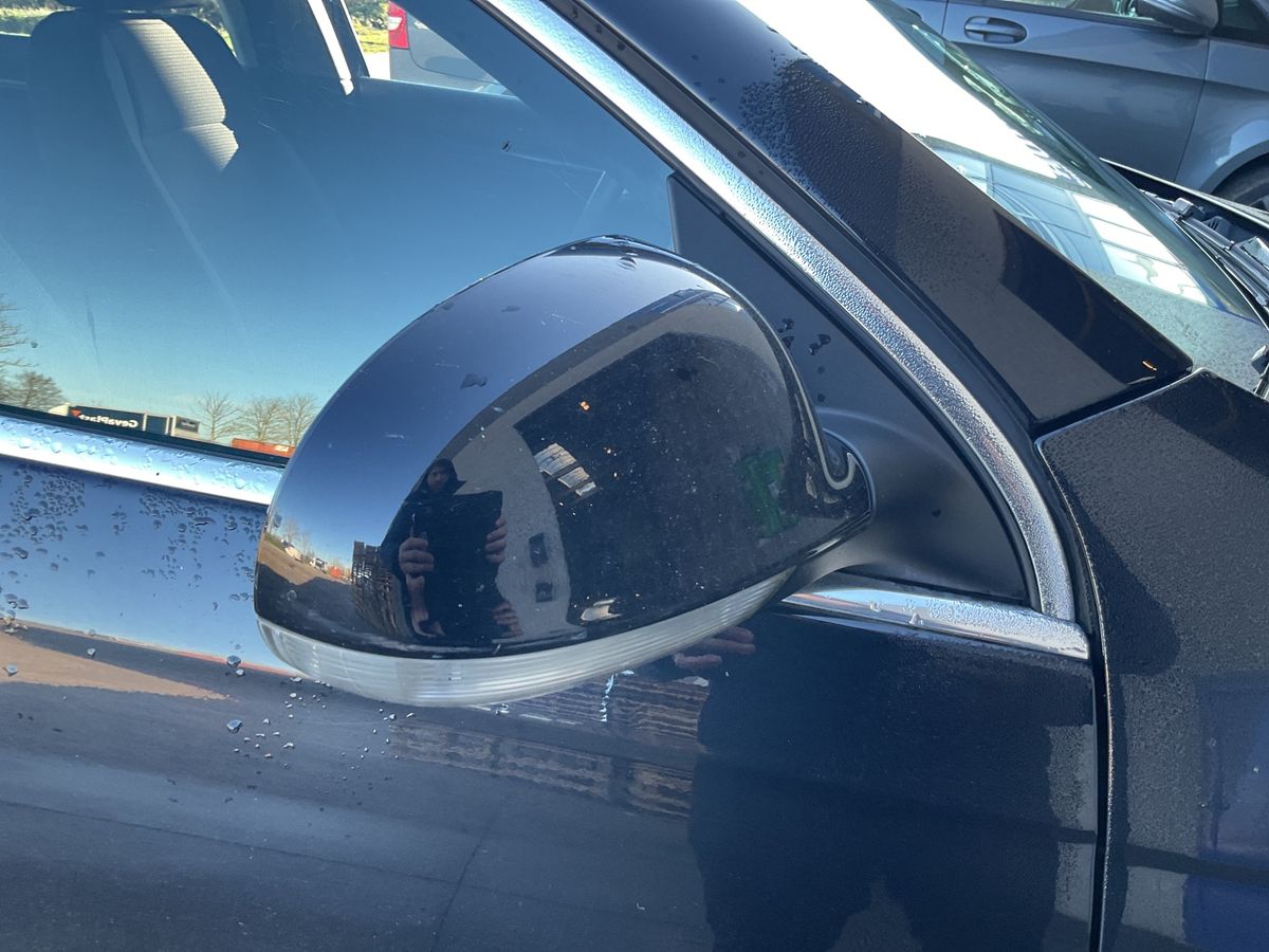 Volkswagen Jetta 2010 — photo 28