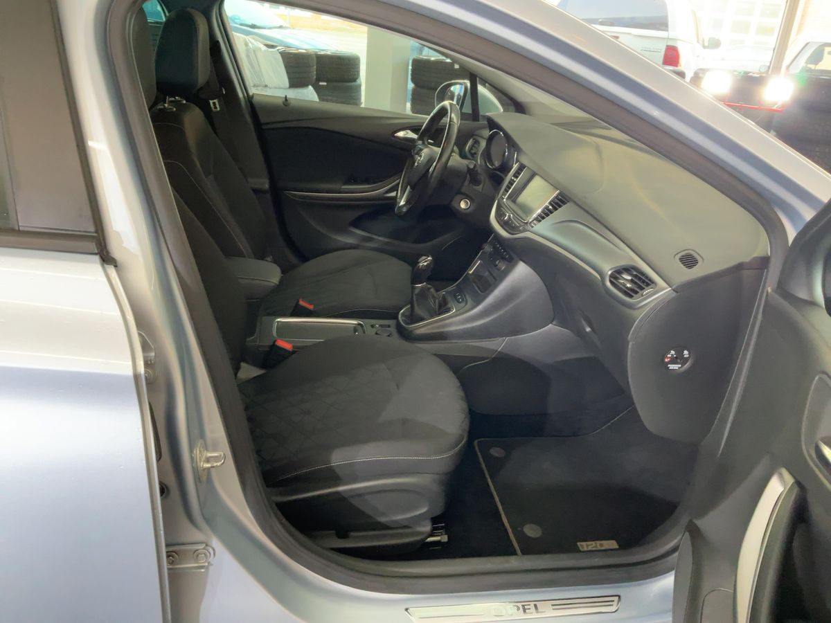 Opel Astra 2019 — photo 17