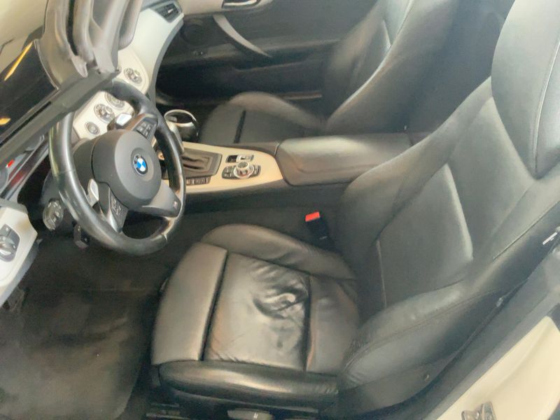 BMW Z4 sDrive 30i — zdjęcie 11