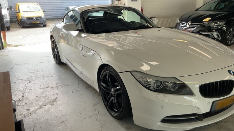 BMW Z4 sDrive 30i — zdjęcie 8