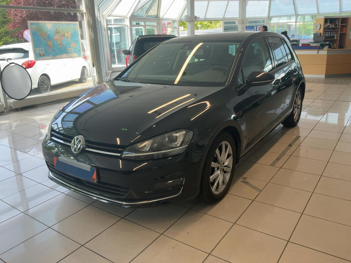 Volkswagen Golf 2015 — photo 1