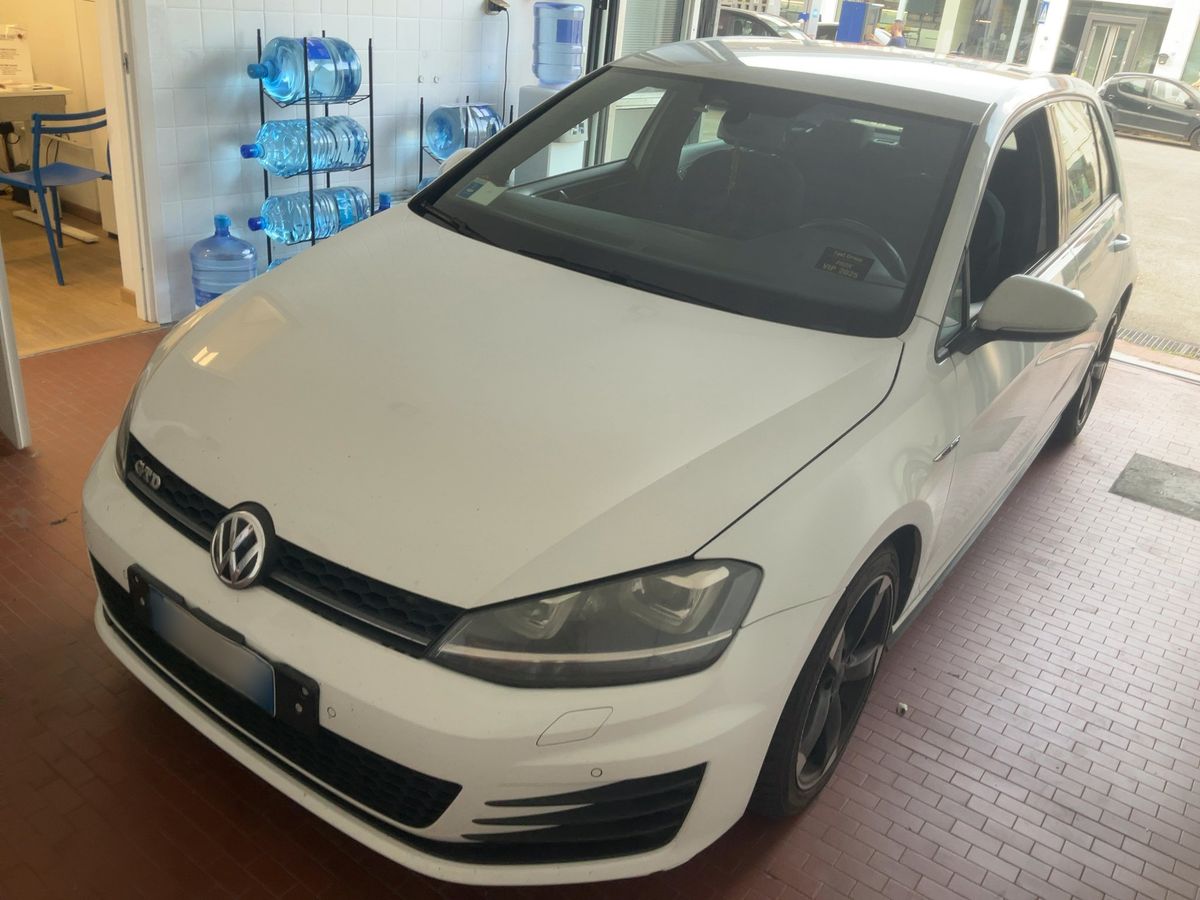 Volkswagen Golf 2014 — photo 1